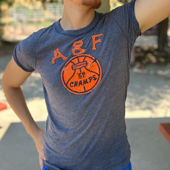 NEW ABERCROMBIE MEN VINTAGE BASKETBALL CHAMPS T SHIRT MUSCLE DISTRESSED COLLEGE - Picture 4 of 16